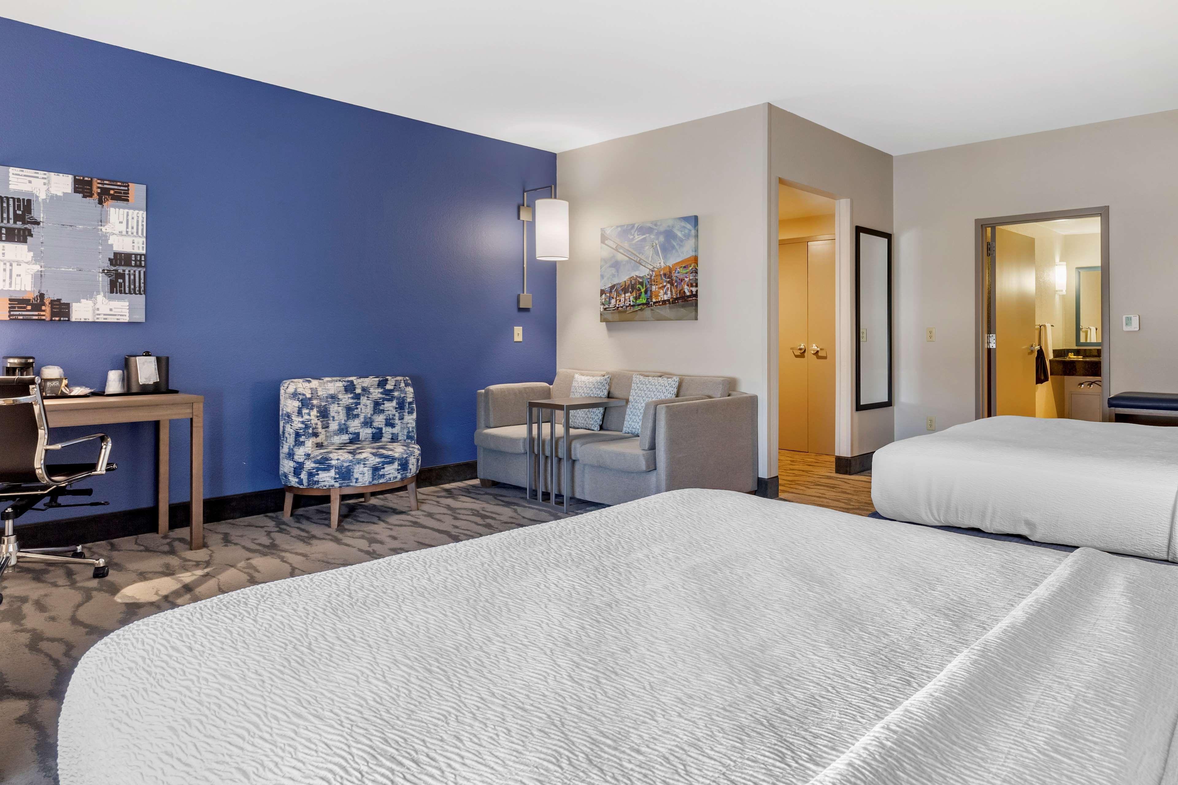 Best Western Plus Castlerock Inn & Suites Bentonville Dış mekan fotoğraf